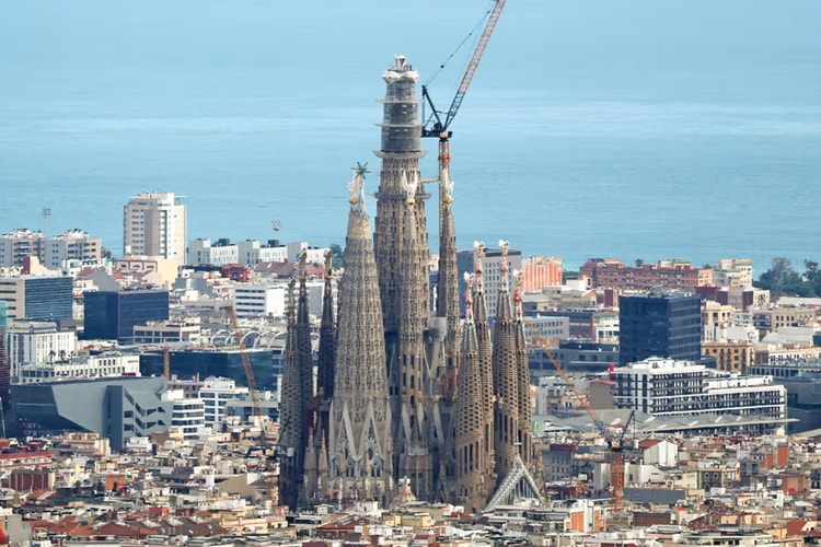 LEGO 傳將推出超巨型《Sagrada Familia》積木套裝